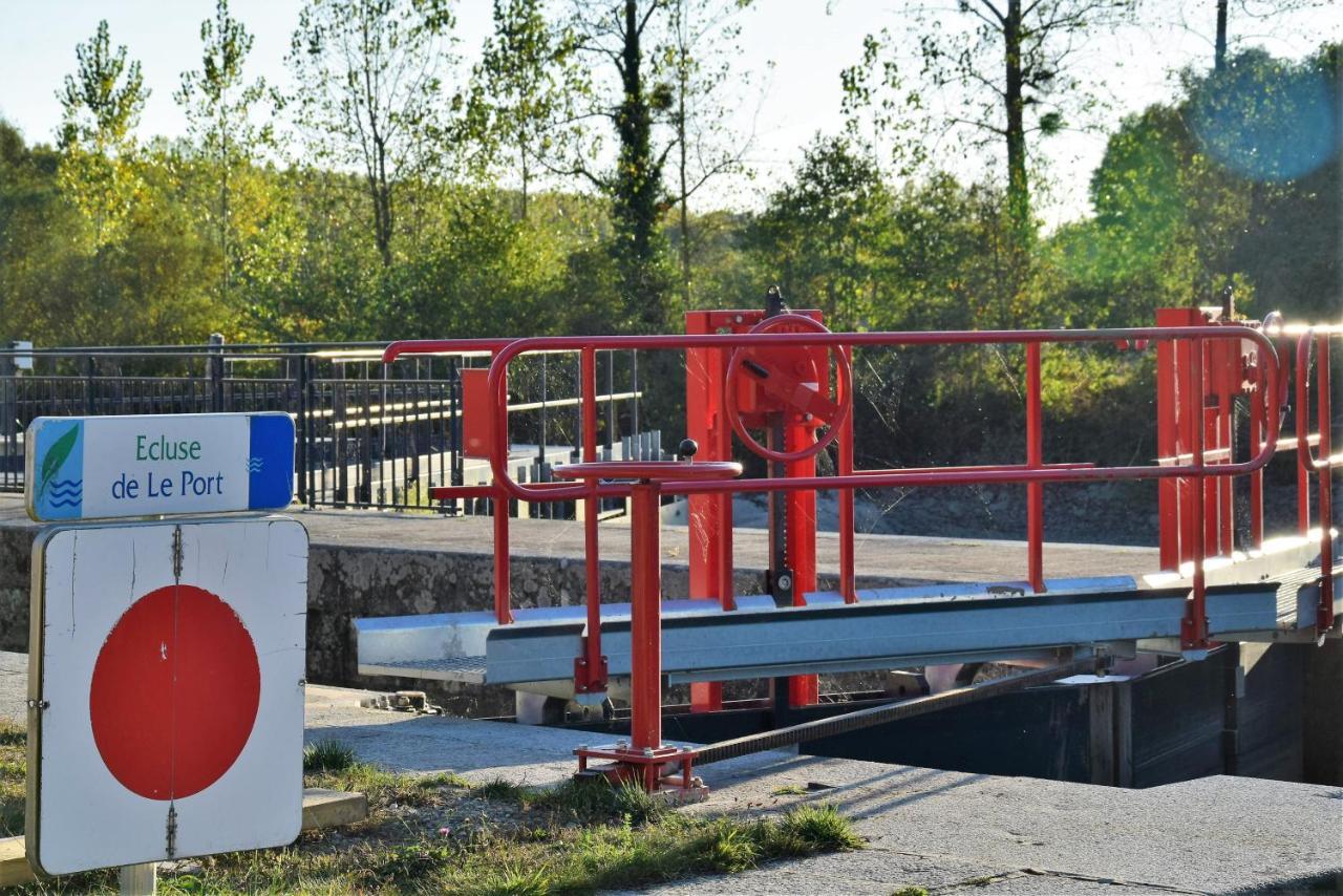 مبيت وإفطار Sace Ecluse Le Port, Etape Velofrancette المظهر الخارجي الصورة